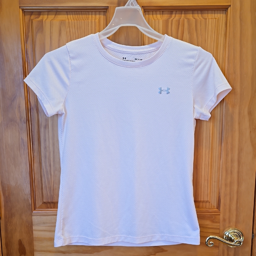 Under Armour Light Pale Pinkish Orange T-Shirt with Silver Logo